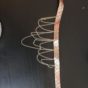 Lulu’s choker